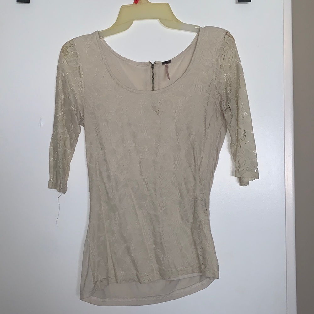 Lacey white top